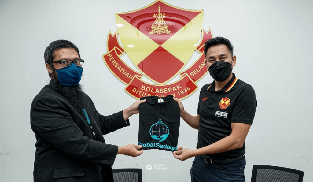 GlobalSadaqah scores strategic collaborative partnership with Selangor FC’s Red Giants Care